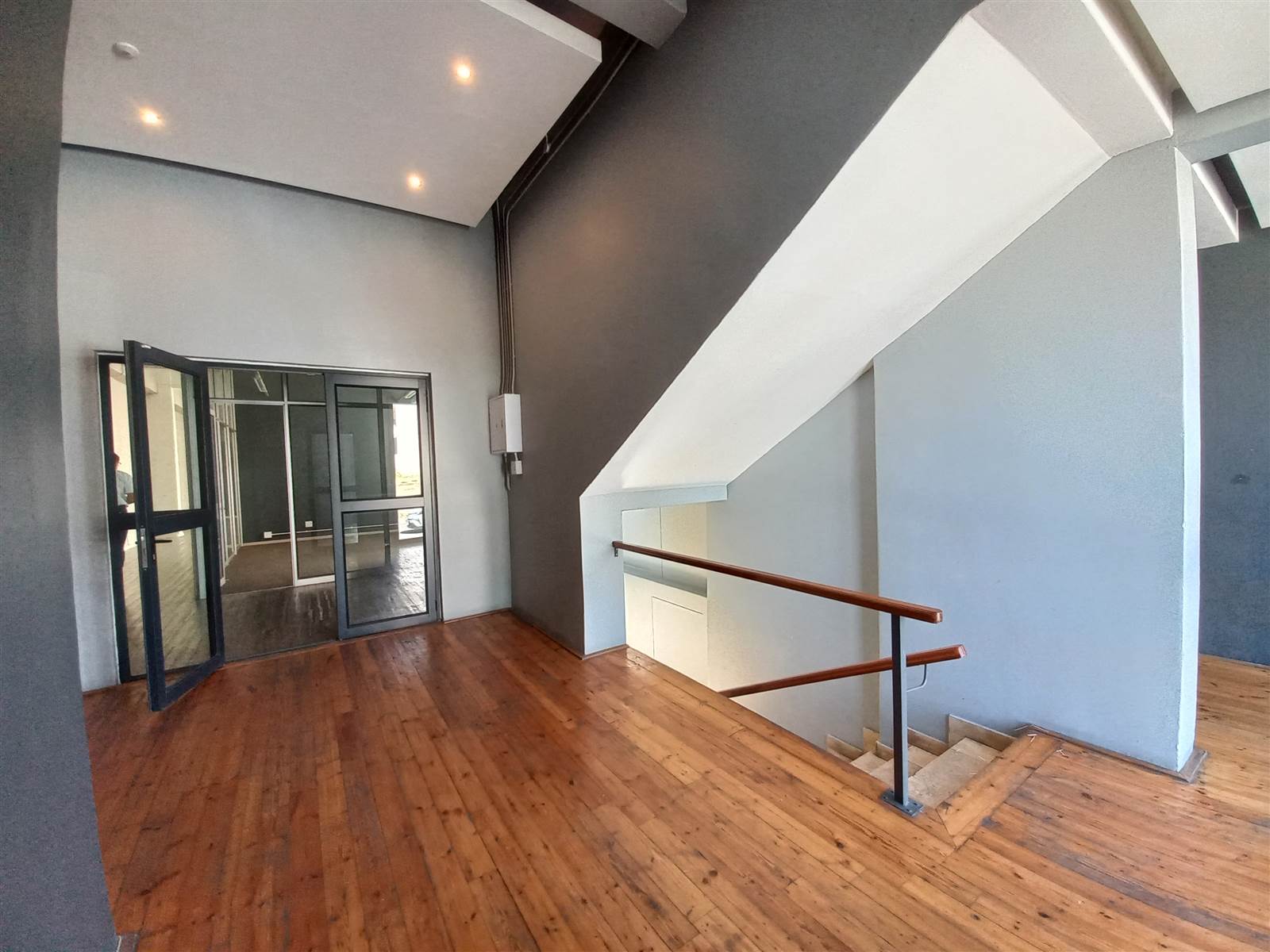 150  m² Commercial space in Salt River photo number 2