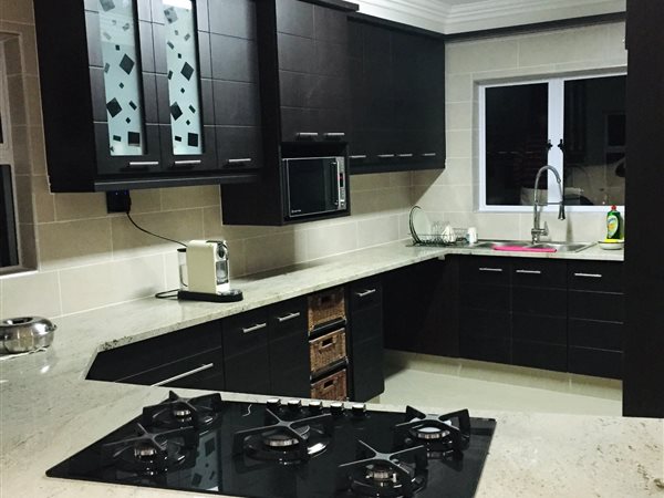 3 Bedroom Simplex 3 Bedroom Simplex