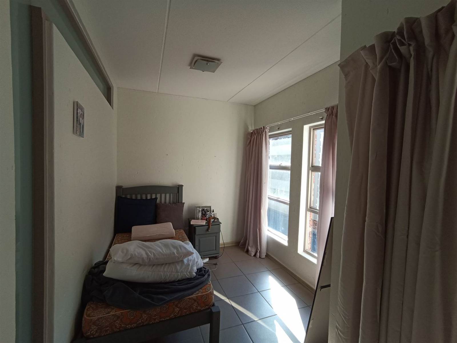 1 Bed Apartment in Van Der Hoff Park photo number 9