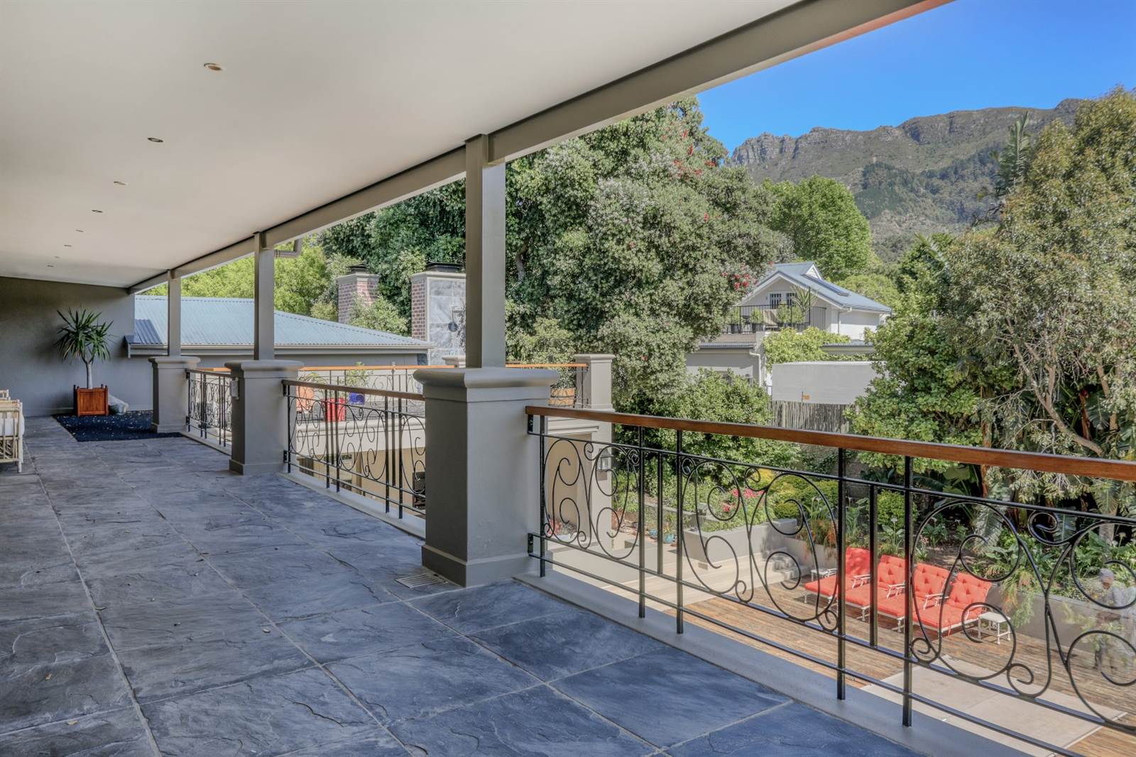 6 Bed House in Constantia photo number 25