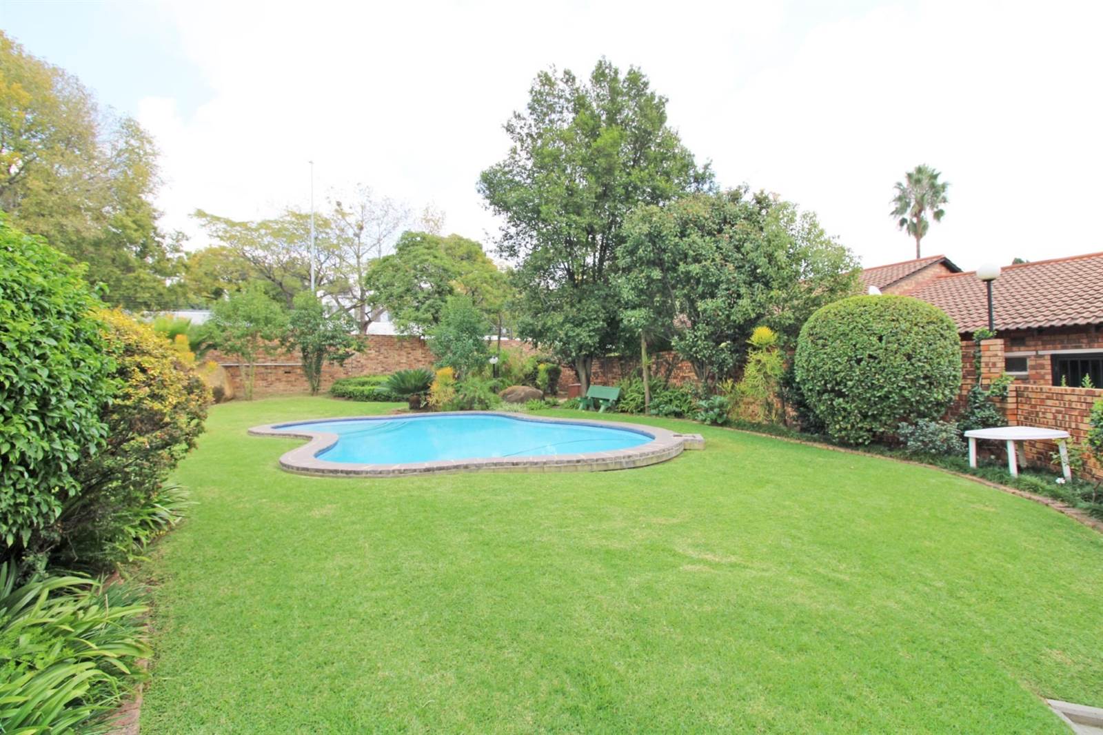 1 Bed Apartment in Rivonia photo number 16