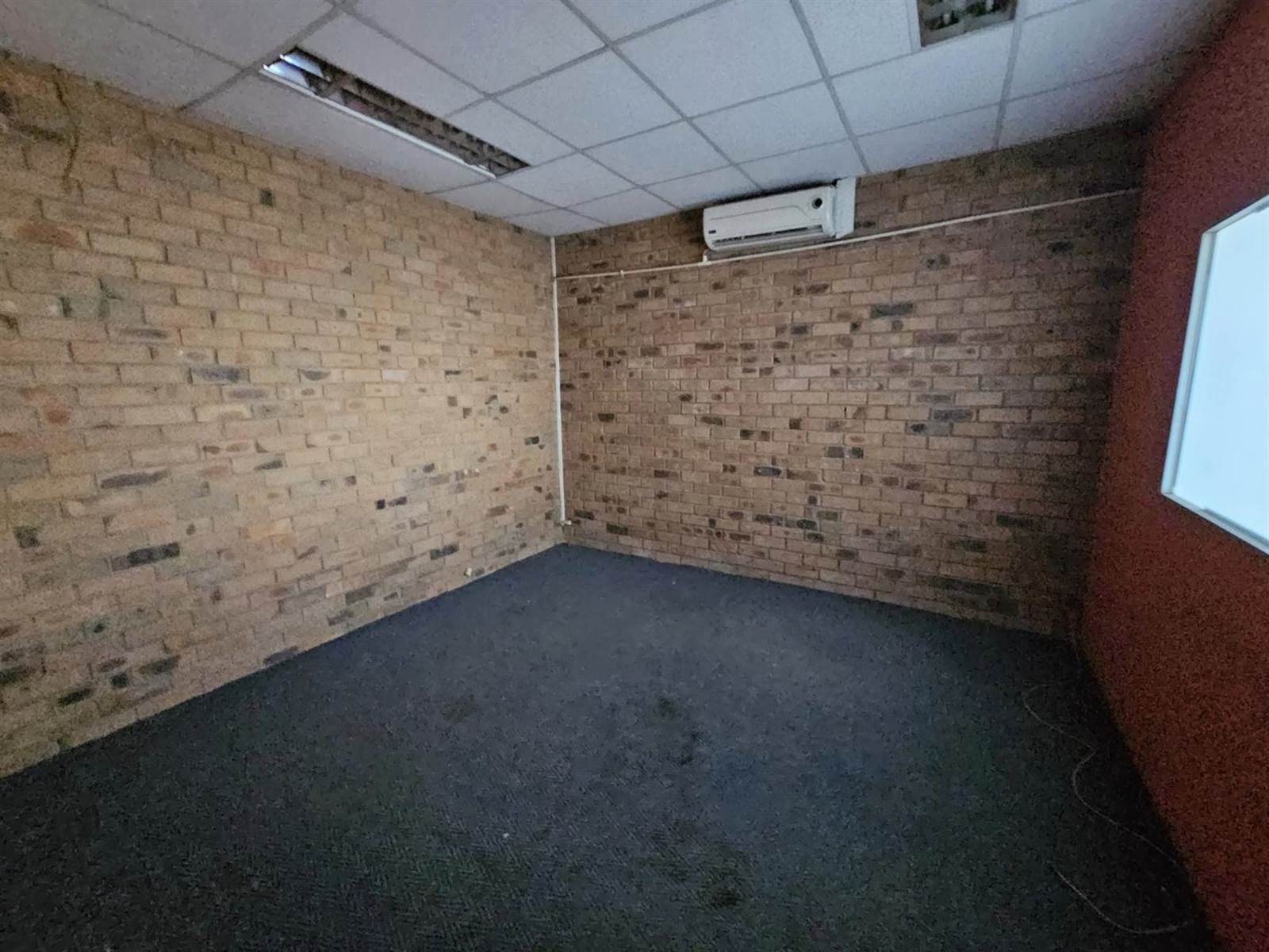 150  m² Commercial space in Secunda photo number 4