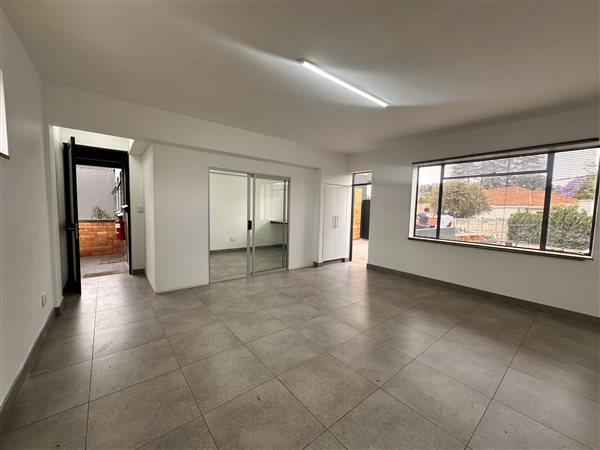 60  m² Commercial space