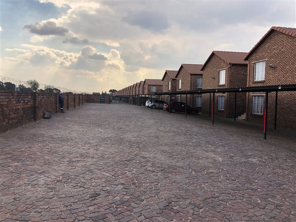 2 Bedroom Flat 2 Bedroom Flat