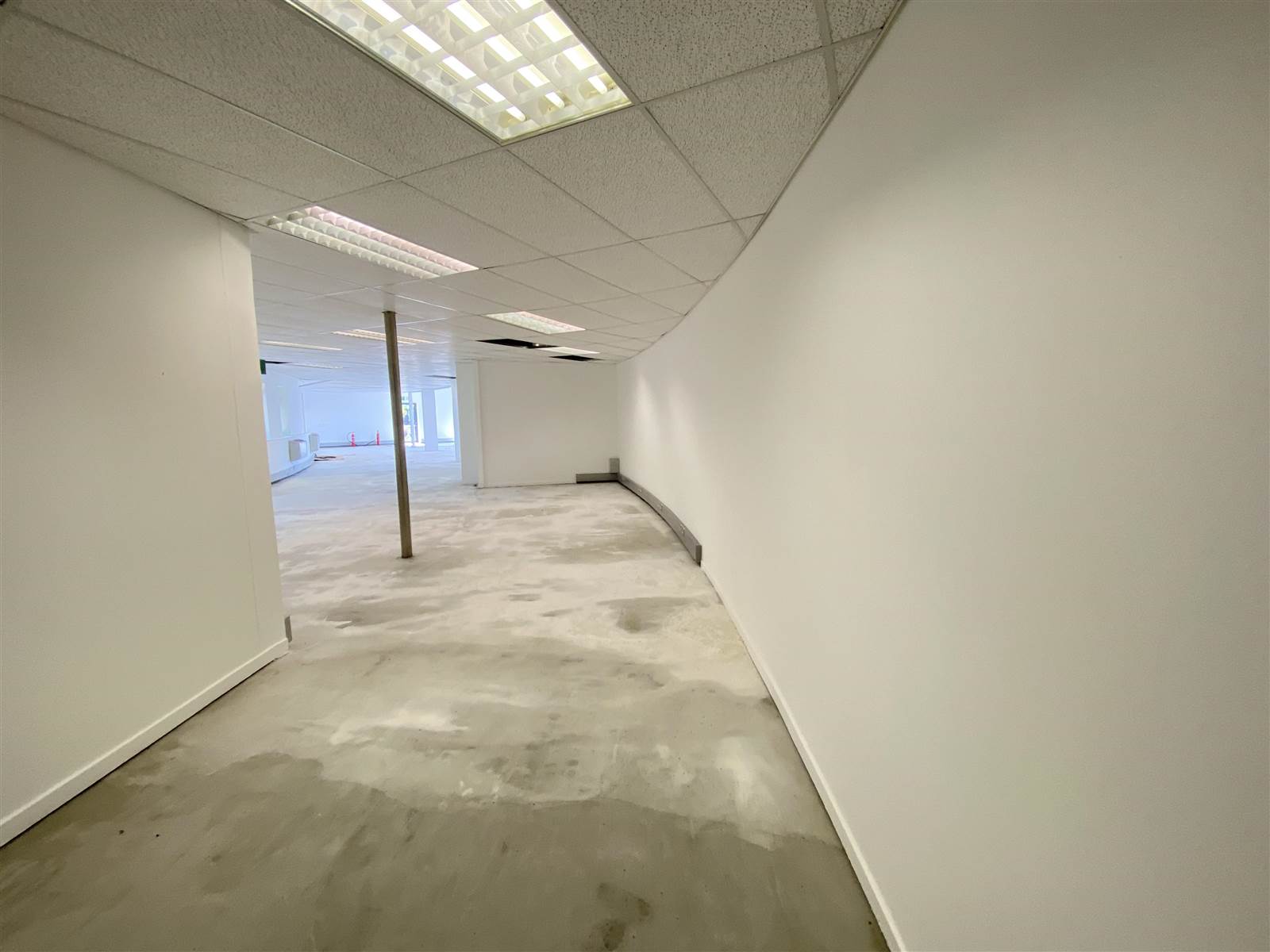 552  m² Commercial space in Plattekloof photo number 4