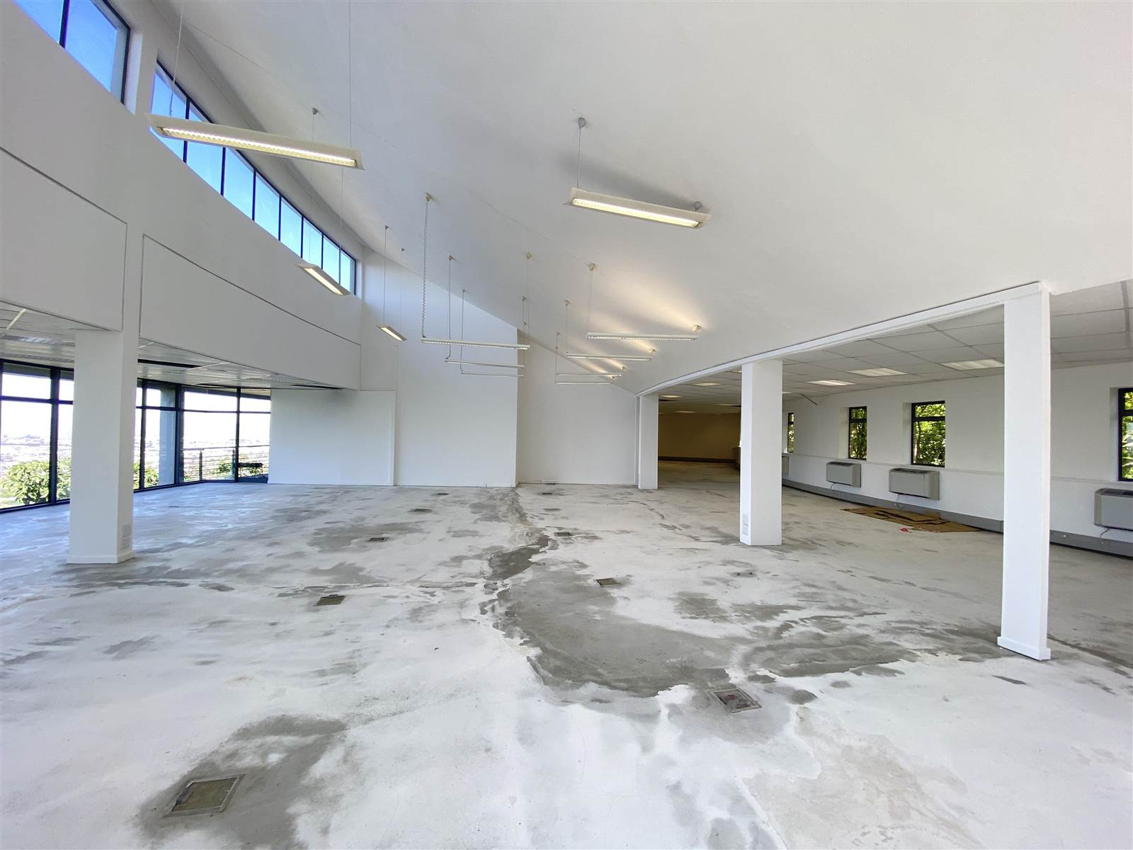 552  m² Commercial space in Plattekloof photo number 8