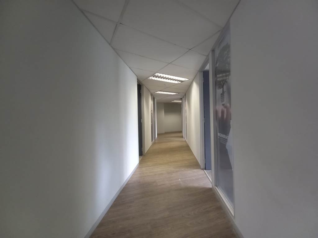 625.8  m² Office Space in Hatfield photo number 12