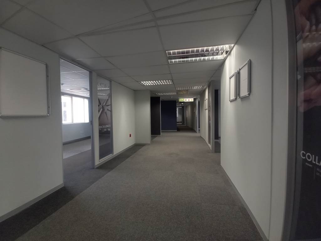 625.8  m² Office Space in Hatfield photo number 11