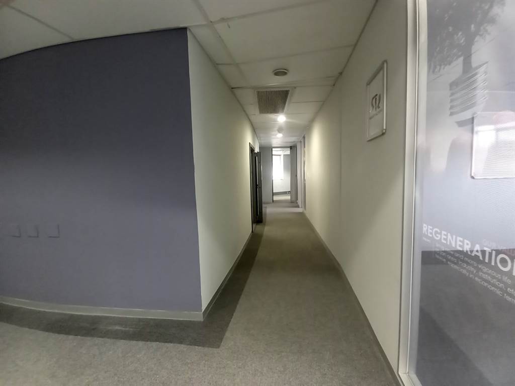 625.8  m² Office Space in Hatfield photo number 8