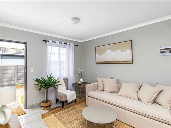 2 Bedroom House 2 Bedroom House