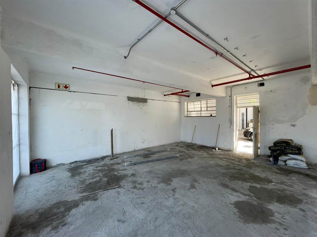 85  m² Commercial space in Ndabeni photo number 8