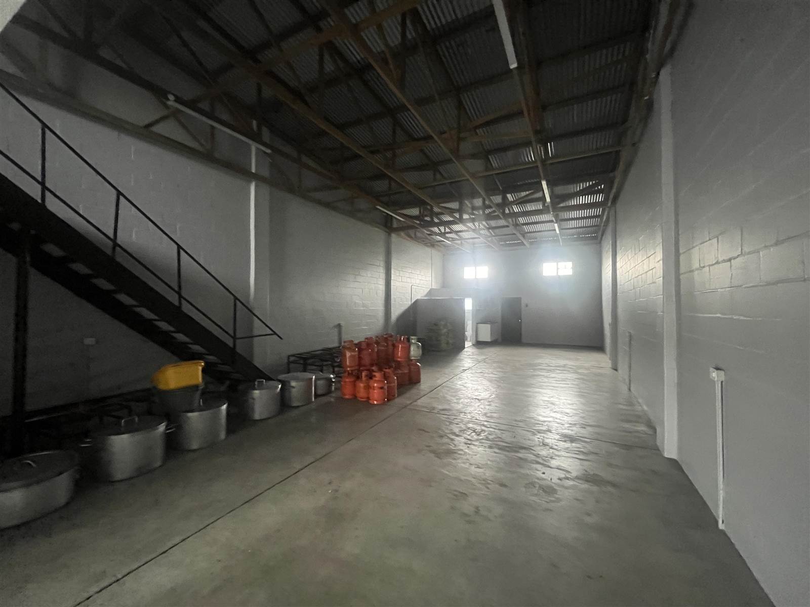 200  m² Industrial space in Beaconvale photo number 3