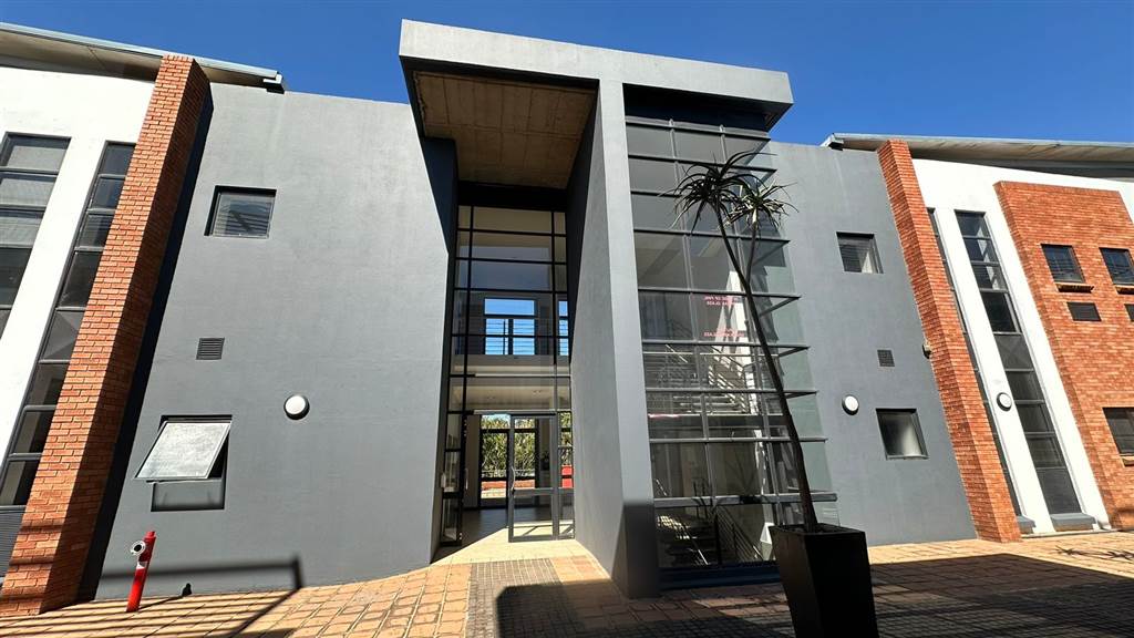 197  m² Commercial space in Bloemfontein Farms photo number 1