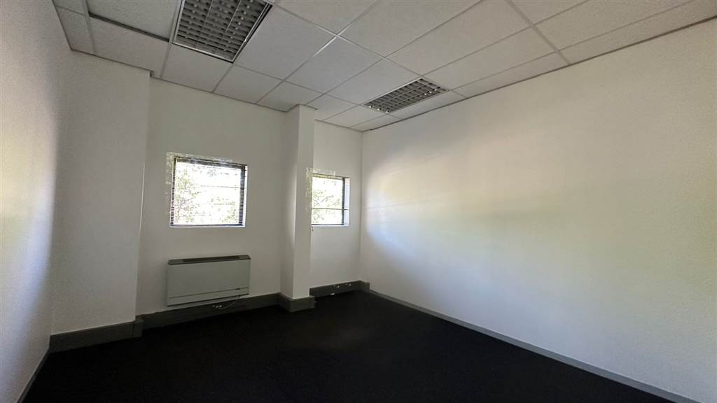 197  m² Commercial space in Bloemfontein Farms photo number 8