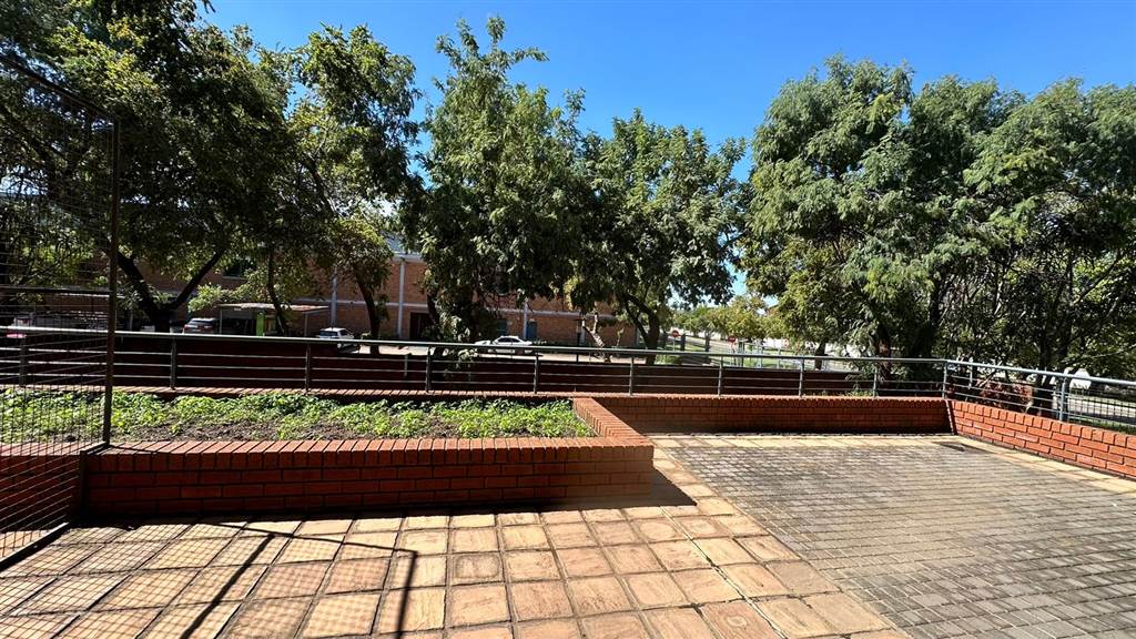 197  m² Commercial space in Bloemfontein Farms photo number 12