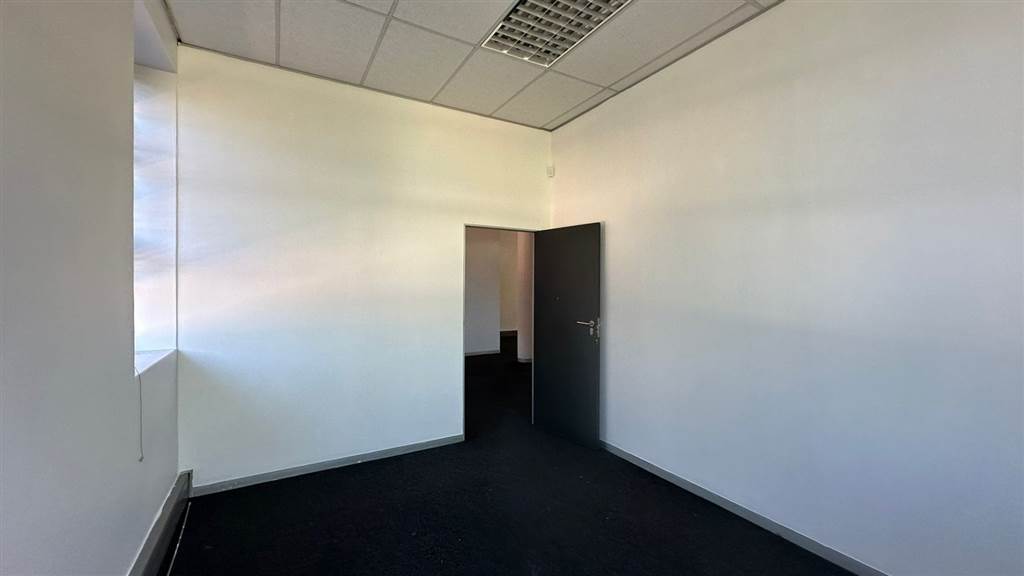 197  m² Commercial space in Bloemfontein Farms photo number 9