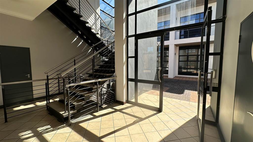 197  m² Commercial space in Bloemfontein Farms photo number 3