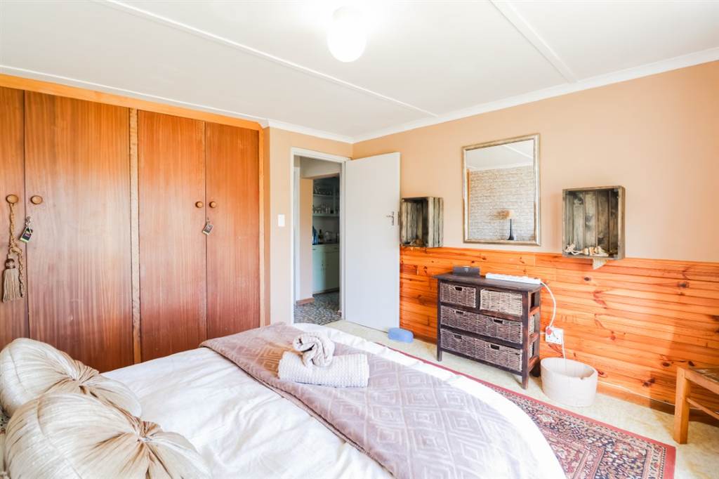 4 Bed House in Jongensfontein photo number 12