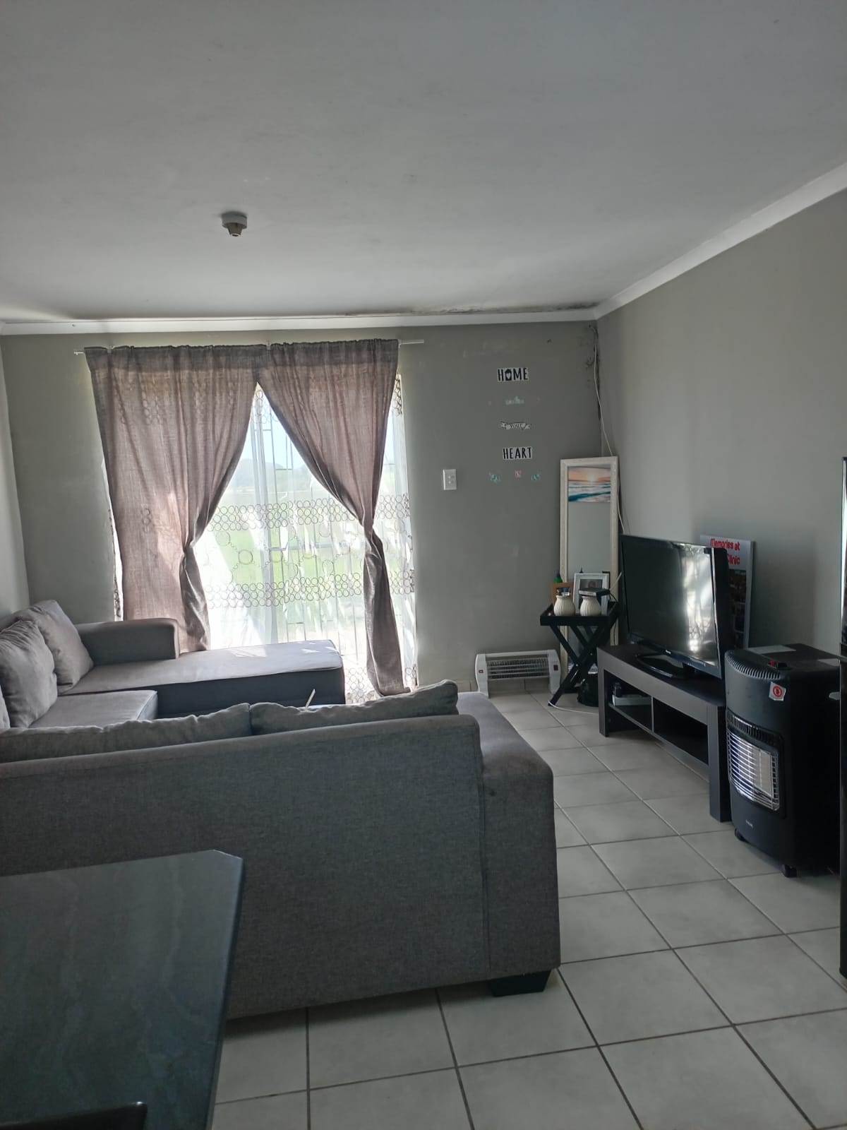 2 Bed House in Pacaltsdorp photo number 5