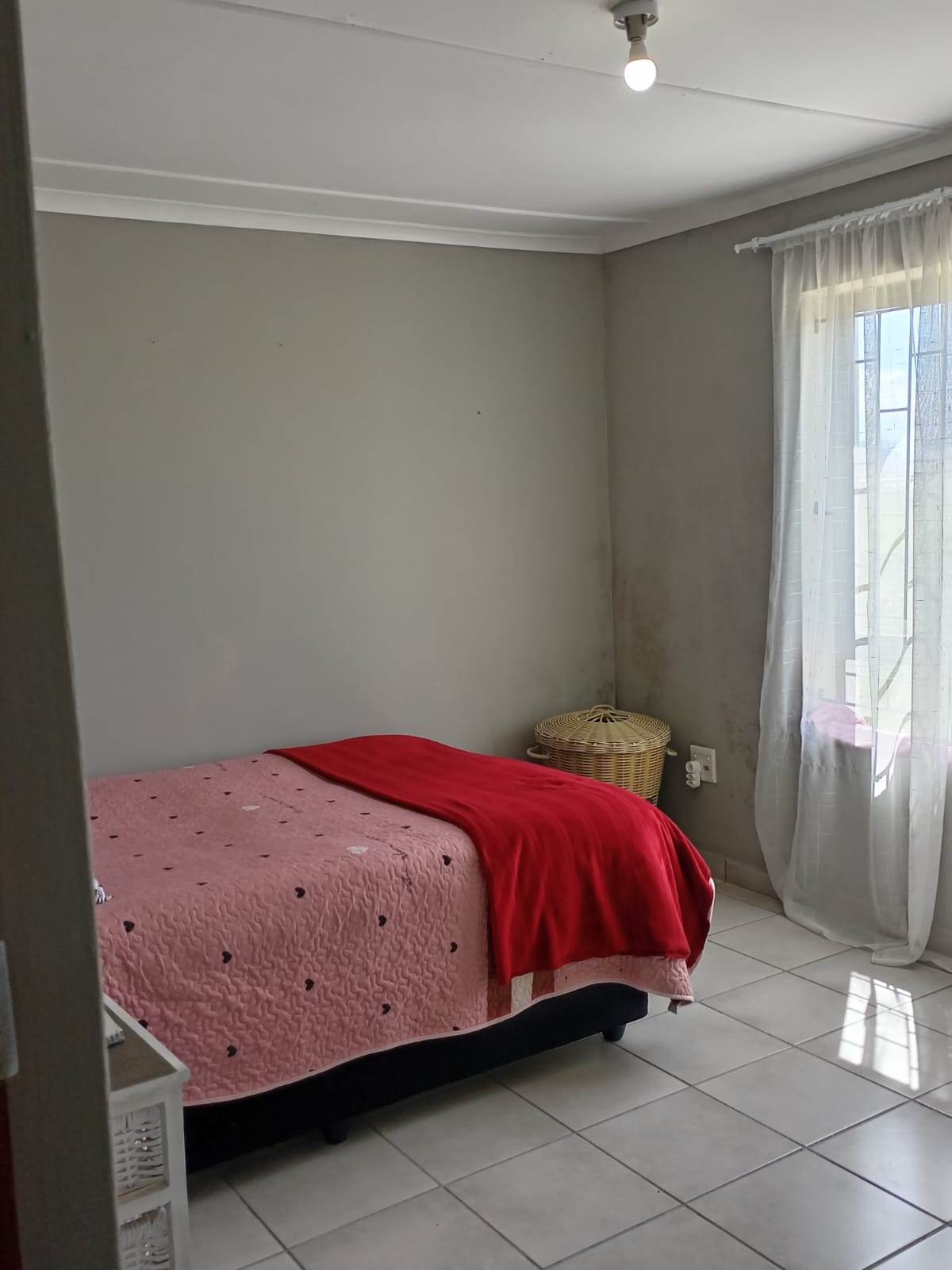 2 Bed House in Pacaltsdorp photo number 8