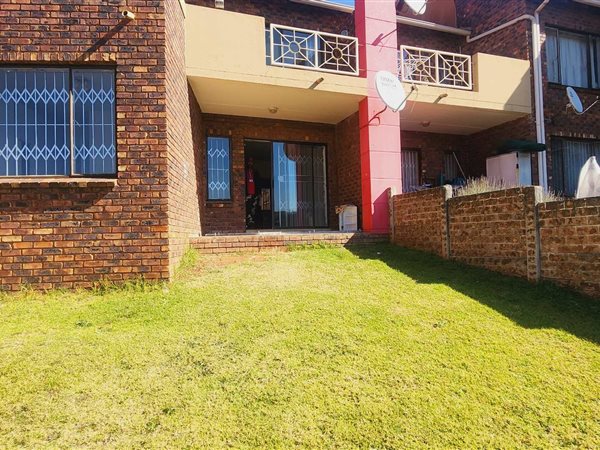 3 Bedroom Townhouse 3 Bedroom Townhouse