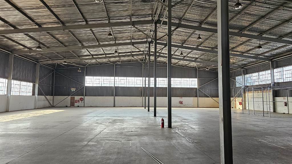 2501  m² Industrial space in Isando photo number 4