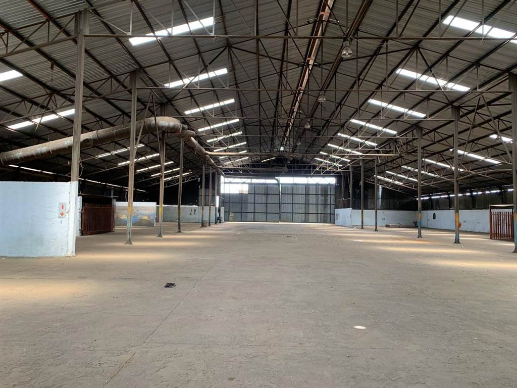 6000  m² Industrial space in Meyerton photo number 1