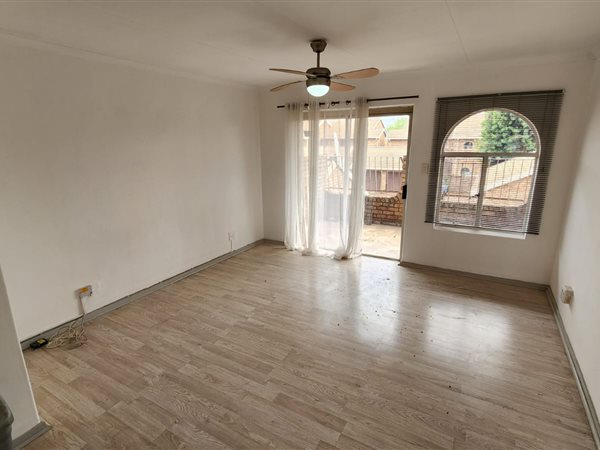 2 Bedroom Townhouse 2 Bedroom Townhouse
