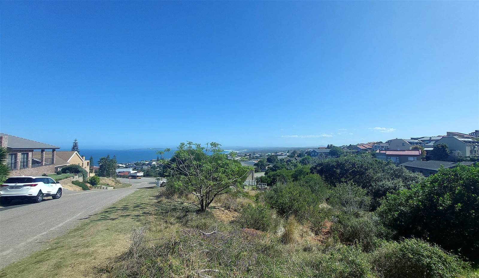 750 m² Land available in Dana Bay photo number 8
