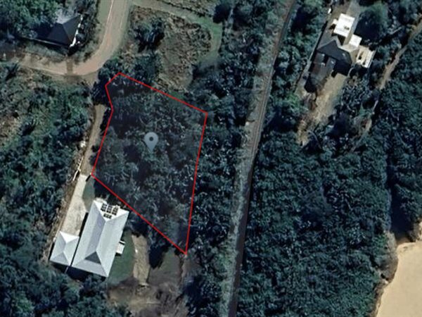 1666 m² Land available in Bazley Beach