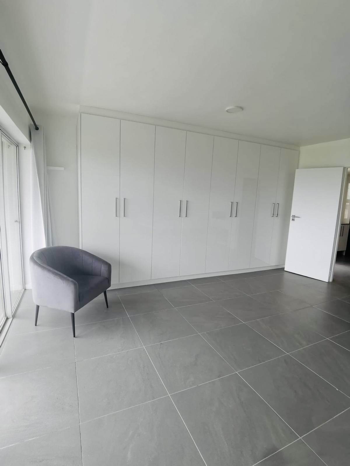 2 Bed Apartment in Camps Bay photo number 7