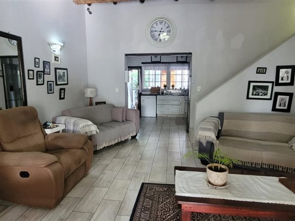 4 Bedroom House 4 Bedroom House