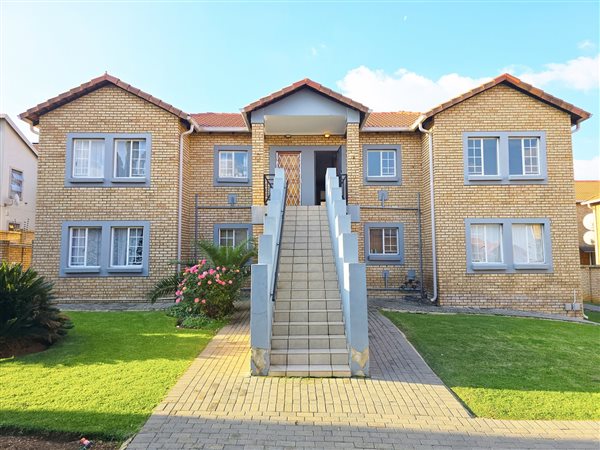 2 Bedroom Townhouse 2 Bedroom Townhouse
