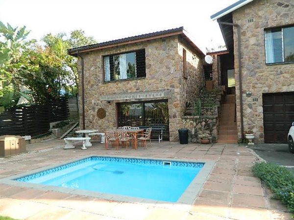 4 Bed House in Sheffield Beach