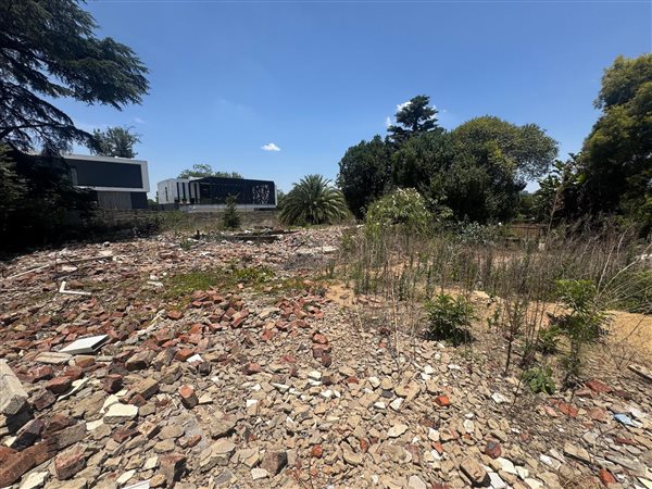 1 545 m² Land