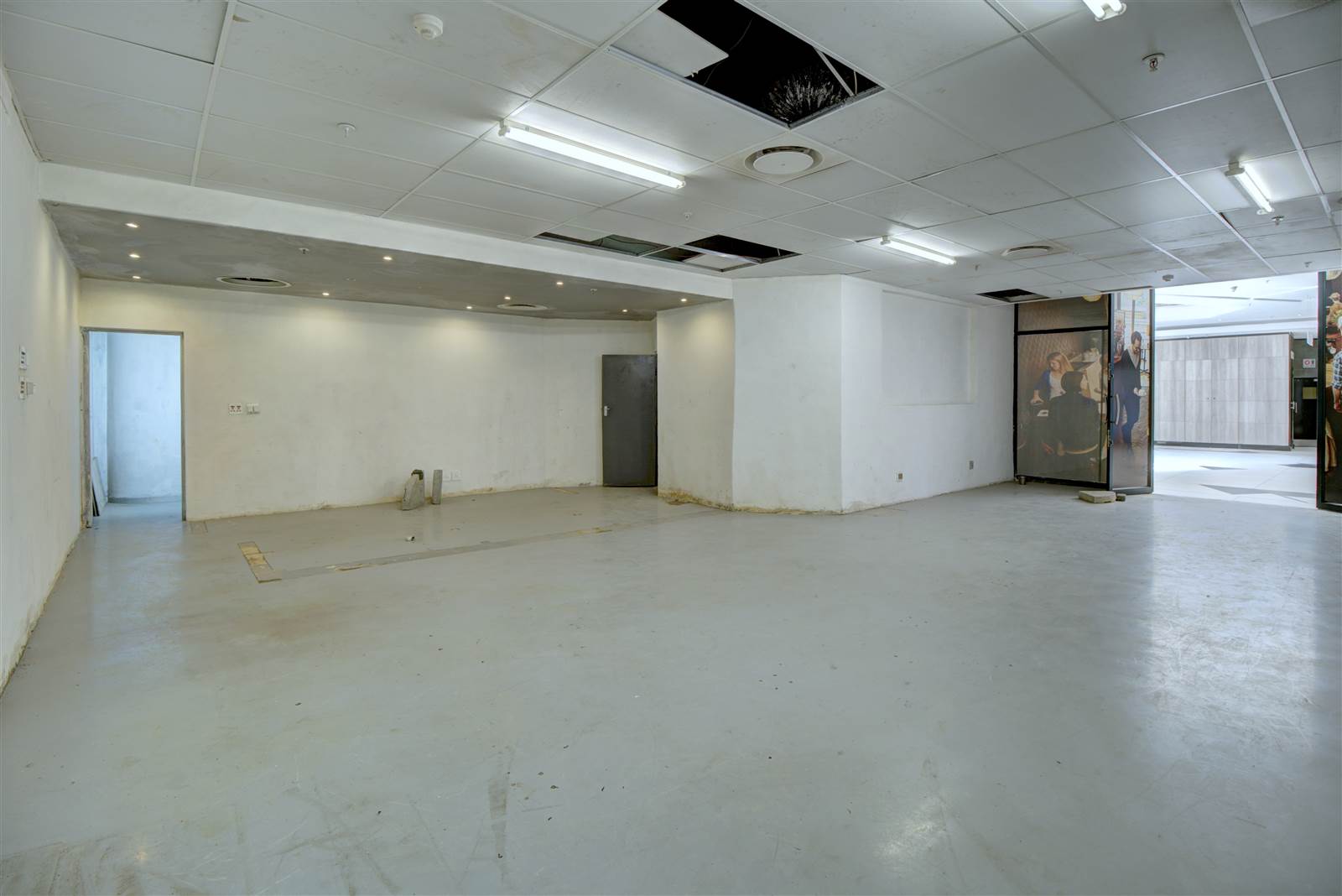 108.9  m² Retail Space in Sandown photo number 4