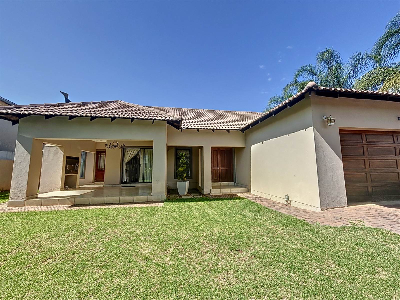 3 Bed House in Zambezi Country Estate photo number 3
