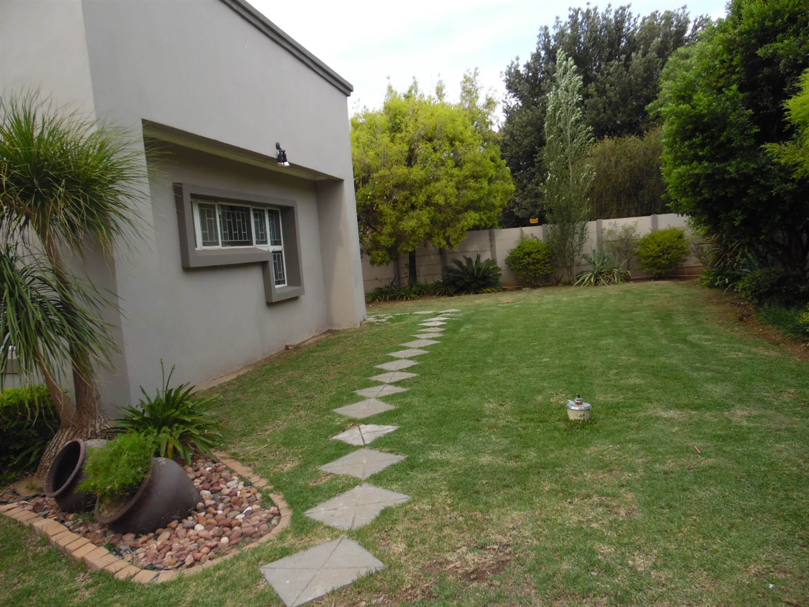 3 Bed House in Jim Fouche Park photo number 25