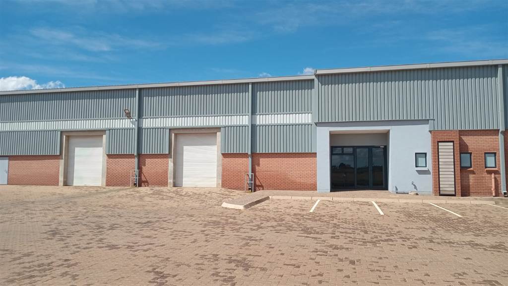 1315  m² Industrial space in Olifantsfontein photo number 2