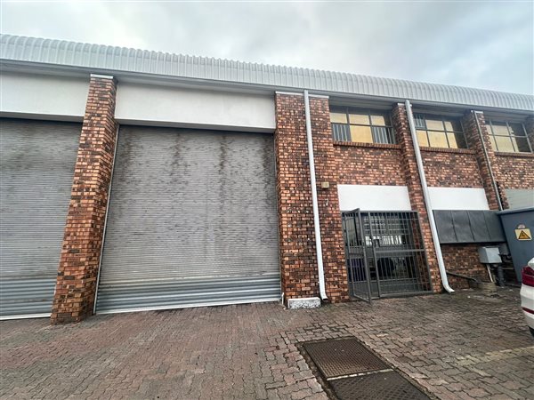 360  m² Industrial space in Sebenza