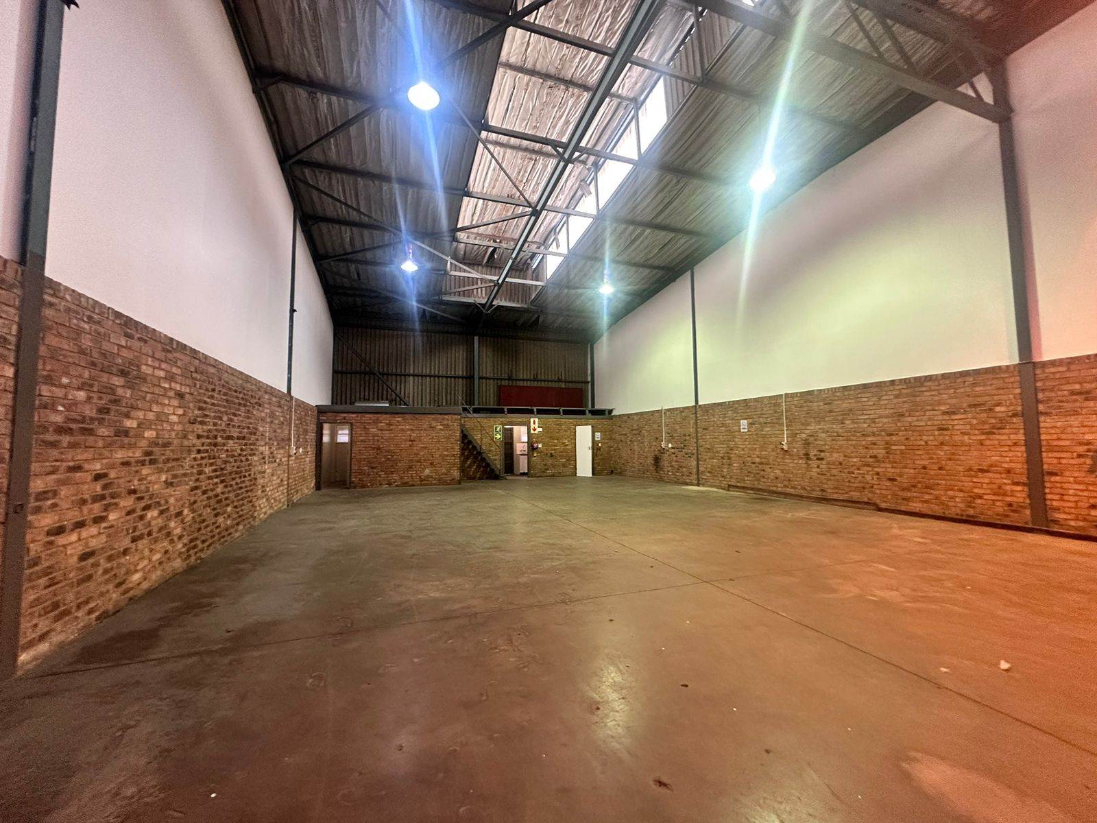 360  m² Industrial space in Sebenza photo number 4