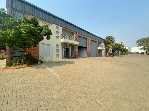 361  m² Industrial space