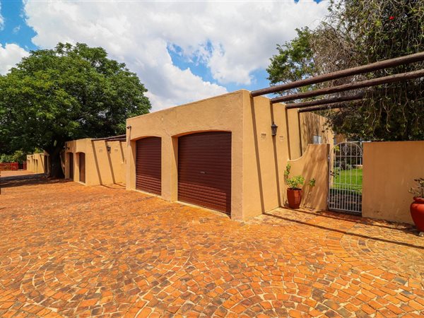 3 Bed Townhouse in Fairland