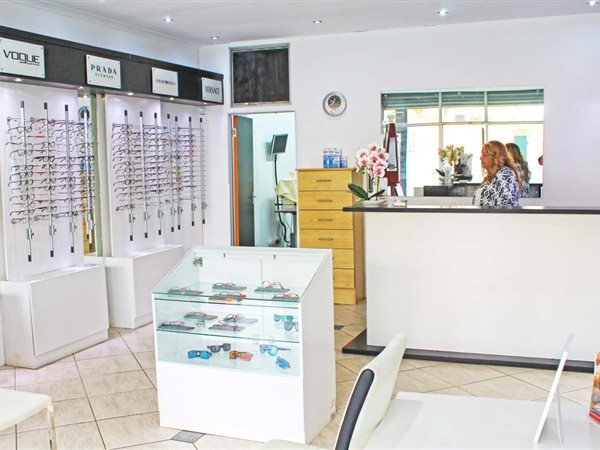 67 m² Retail Space 67 m² Retail Space