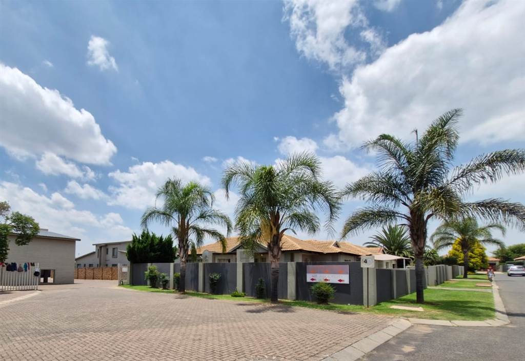 2300  m² Commercial space in Highveld Park photo number 1