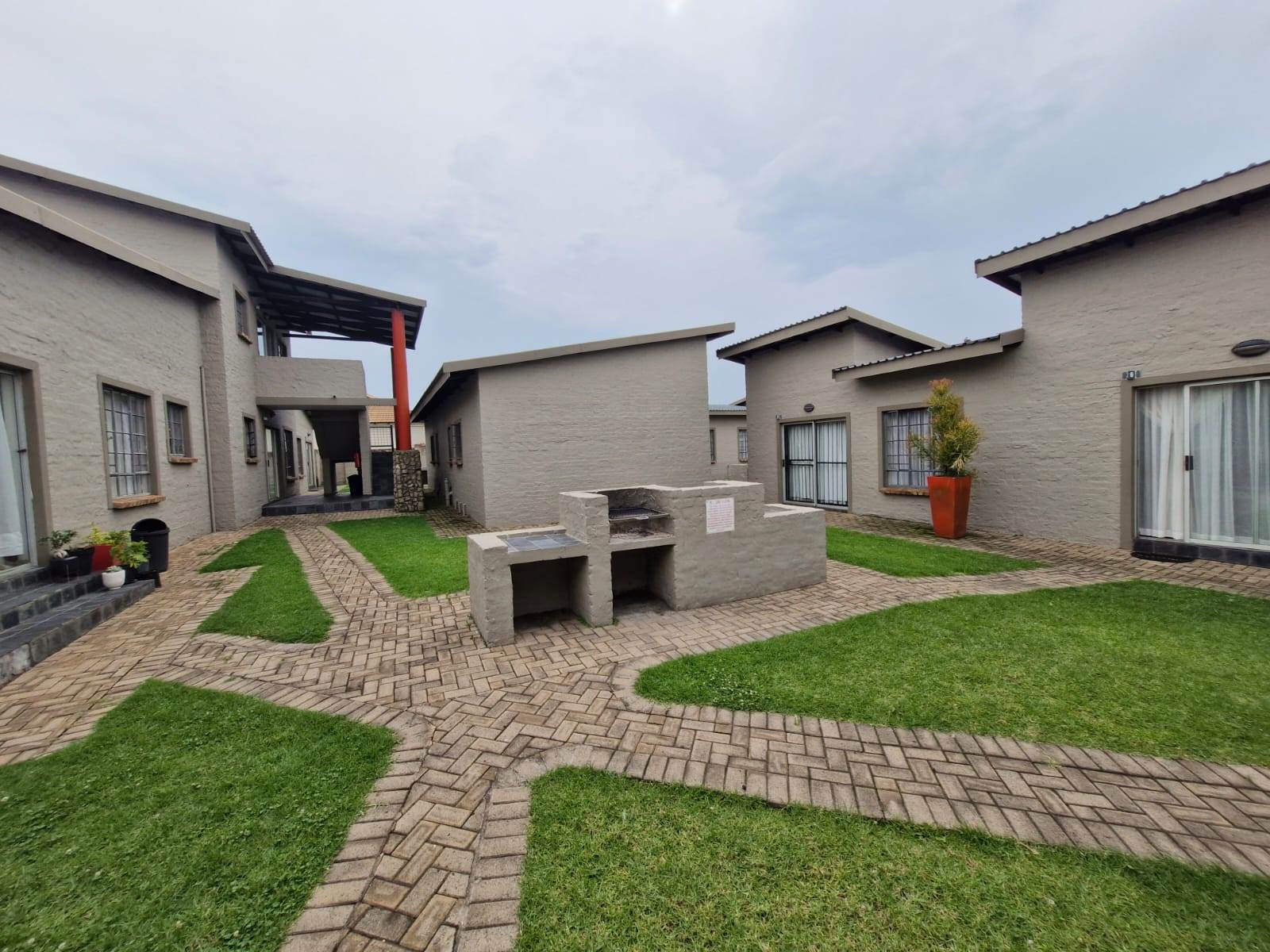 2300  m² Commercial space in Highveld Park photo number 8