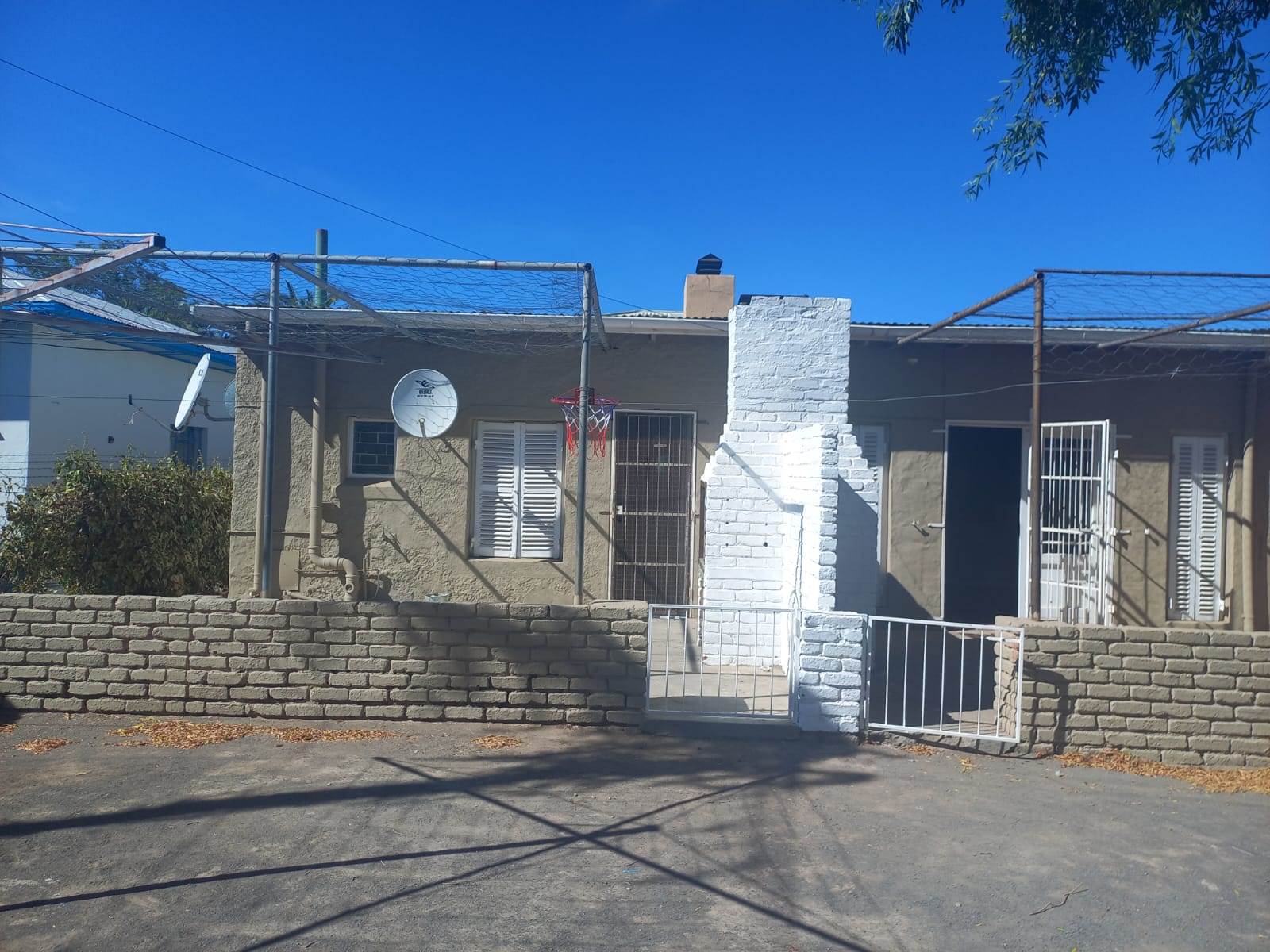 3 Bed House in Beaufort West photo number 20