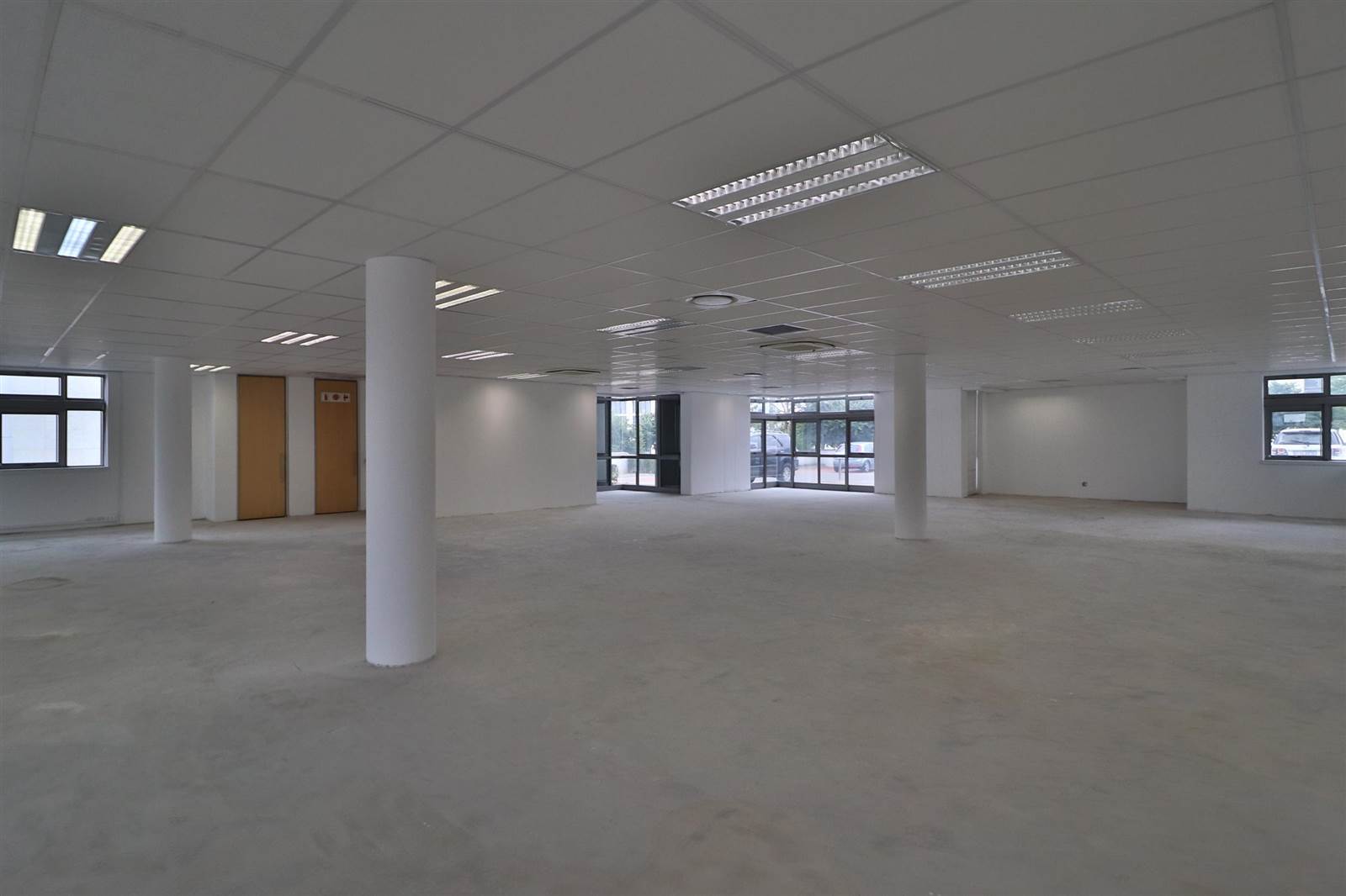 537  m² Commercial space in Waterfall Estate photo number 8