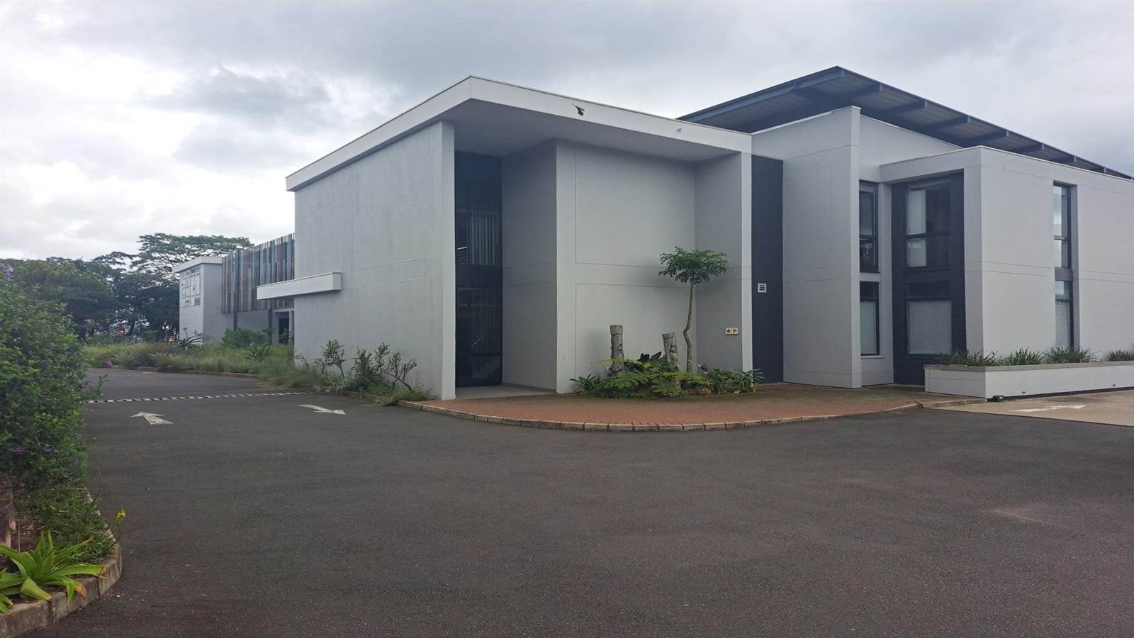 138  m² Office Space in Kloof photo number 1