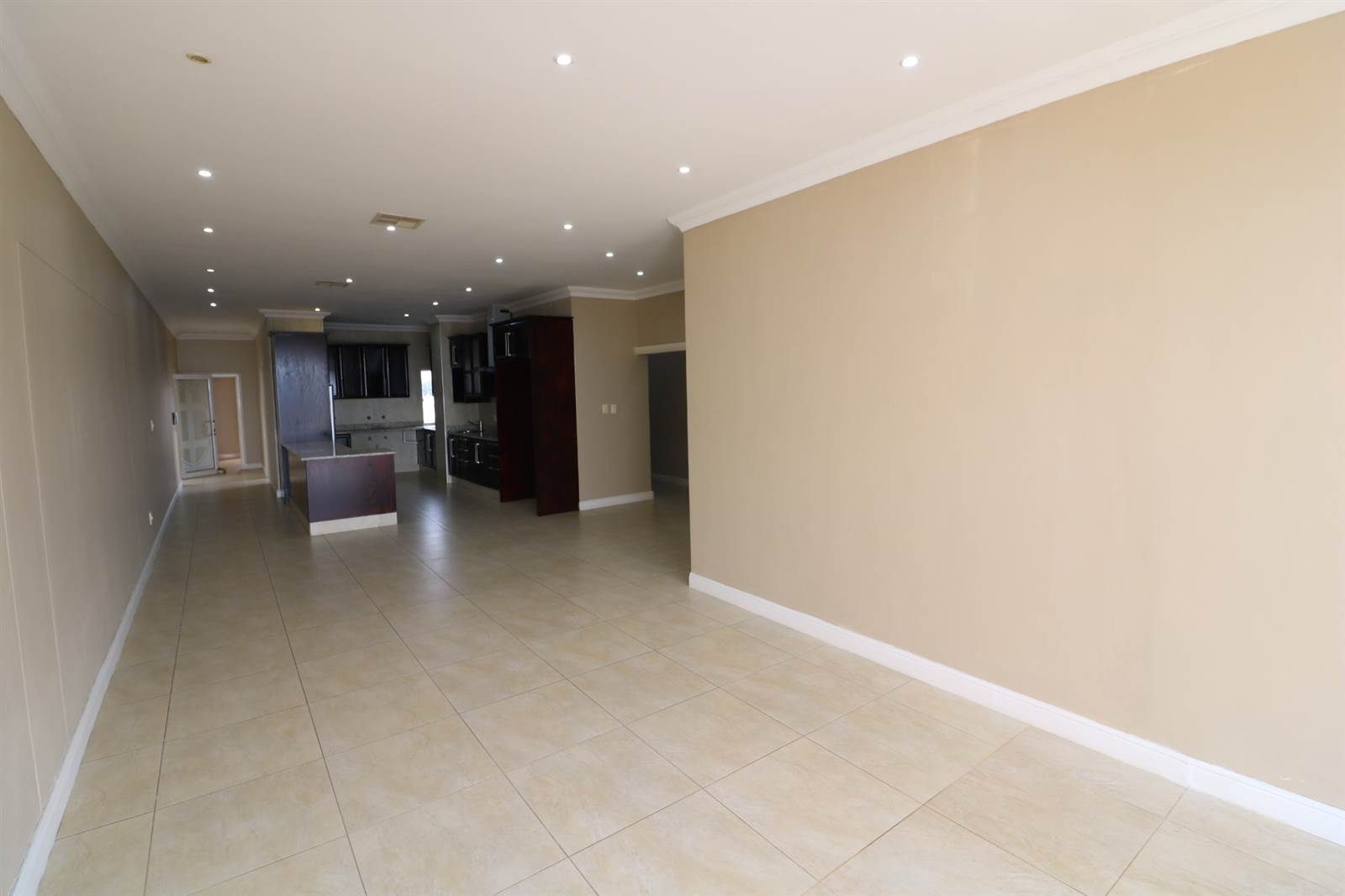 3 Bed Apartment in La Lucia photo number 5